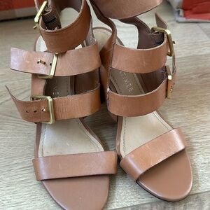 Gibson Latimer Size 7 three strap wedge heel